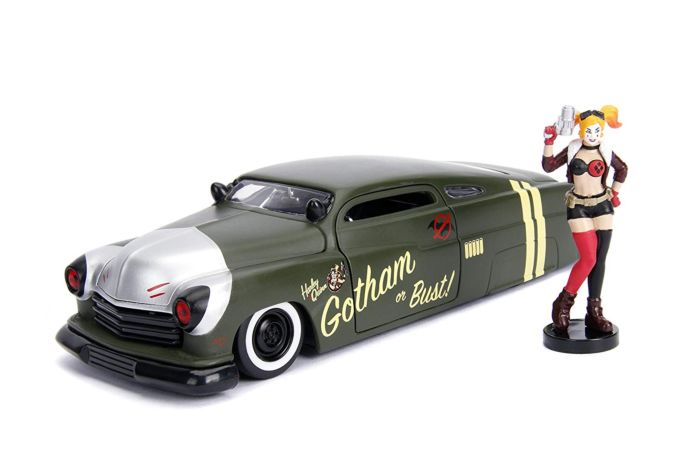 DC Bombshells - 1951 Mercury with Harley Quinn 1/24th Scale Hollywood Rides Die-Cast Vehicle